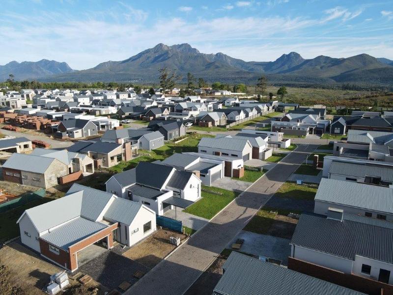 2 Bedroom Property for Sale in Kraaibosch Park Western Cape